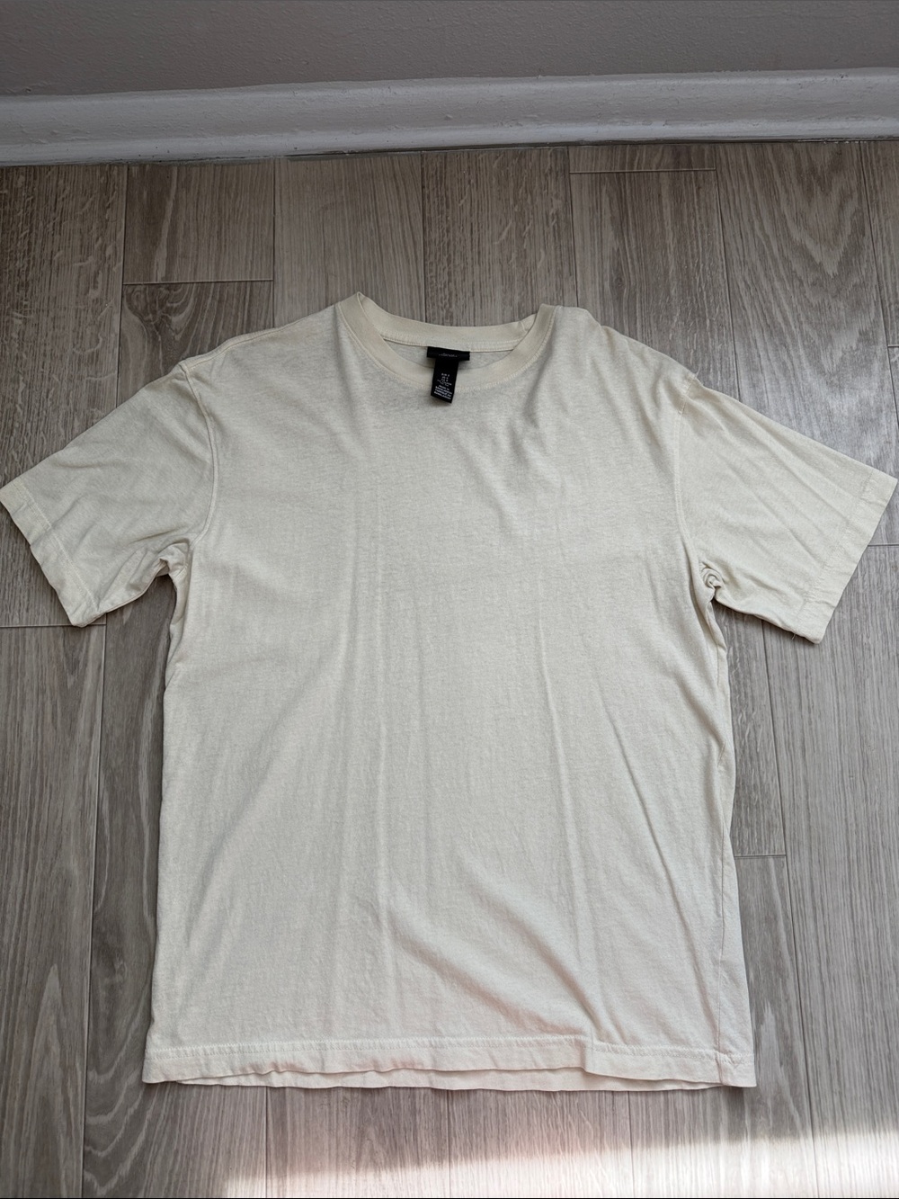 H&M Men's Cream Short Sleeve Crewneck Tee